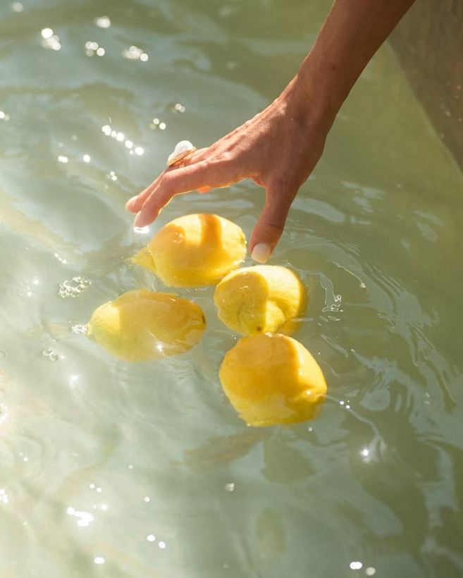 Fresh lemon